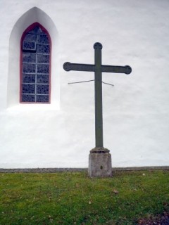 Kreuz vor der Alten Kirche (Mission 1852)